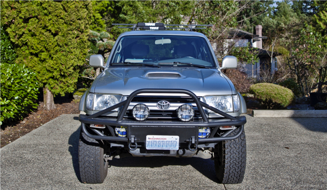 2000 4runner front baja tube bumper with additional bars to protect turn signal mounts.
